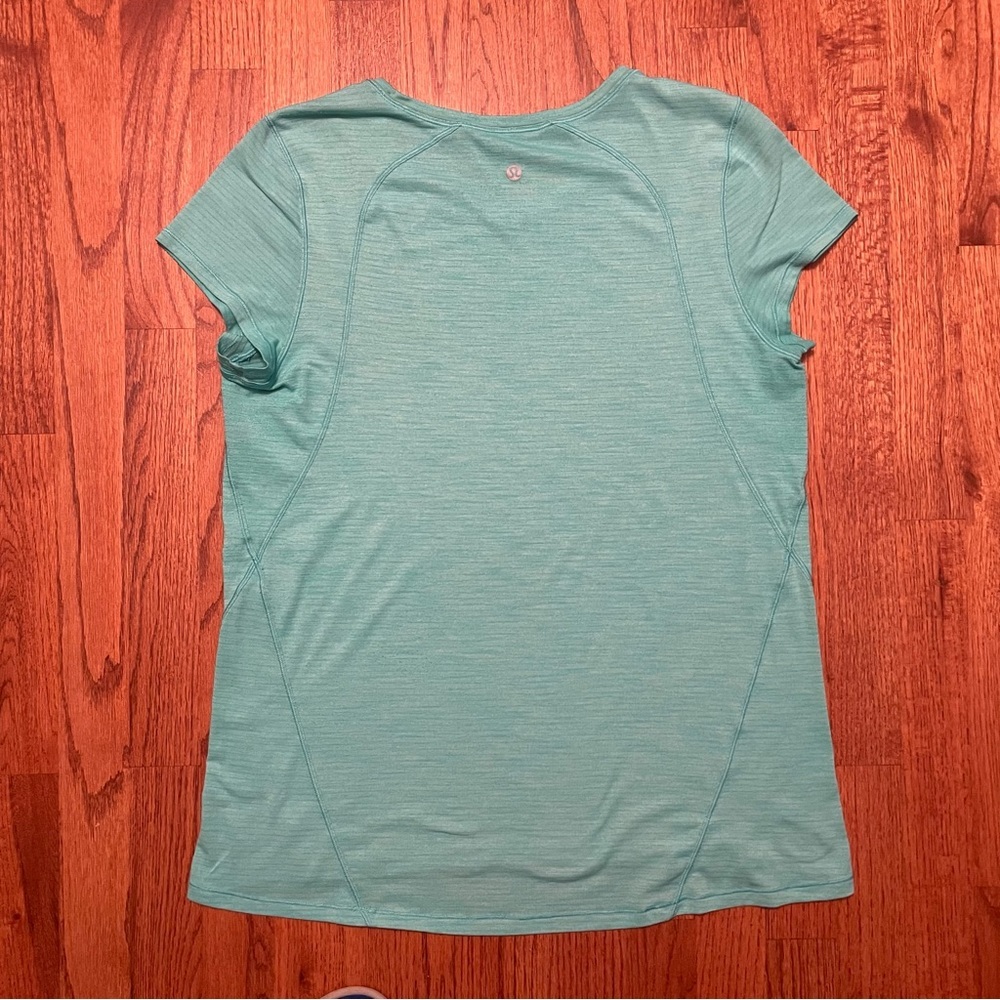 Lululemon short sleeve tee shirt top - Picture 8 of 11